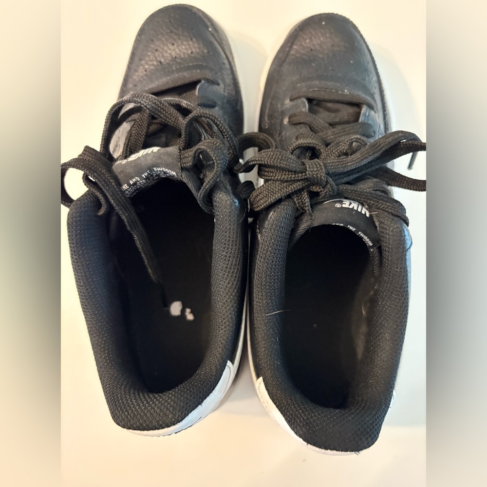 Nike Air Force 1 black/‎ white youth 6.5 (fits women’s 8-8.5) - Picture 3 of 10